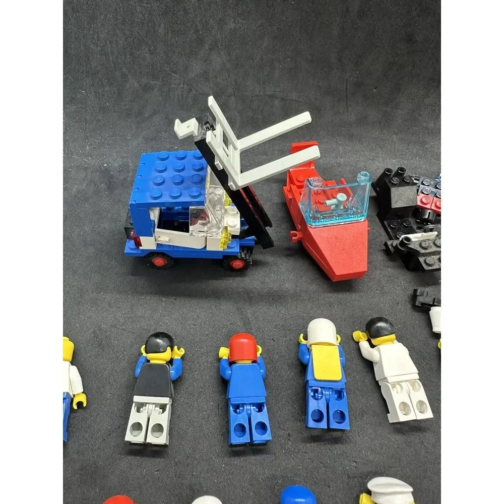 Vintage Lego‎ Minifigure Lot Space Town Late 80's Early 90's Misc Items